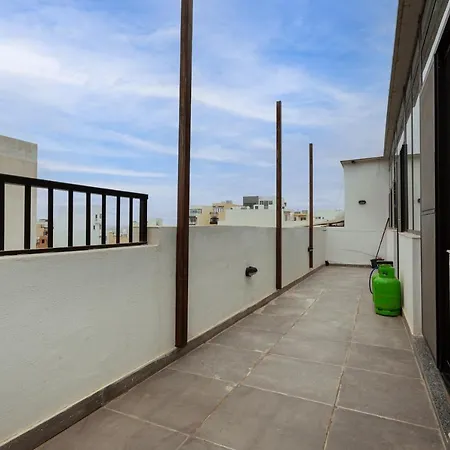 Apartment Perfect Seaview Penthouse St. Paul's Bay