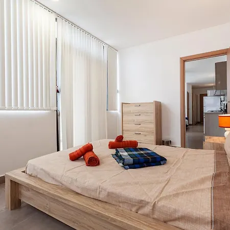 Apartment Perfect Seaview Penthouse St. Paul's Bay